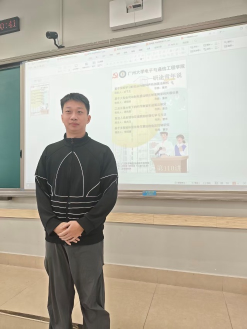 男人站在墙边AI 生成的内容可能不正确。